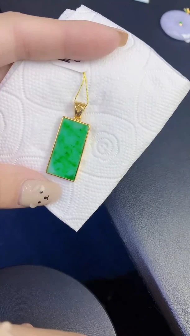 颈饰未镶嵌翡翠缅甸天然翡翠A货