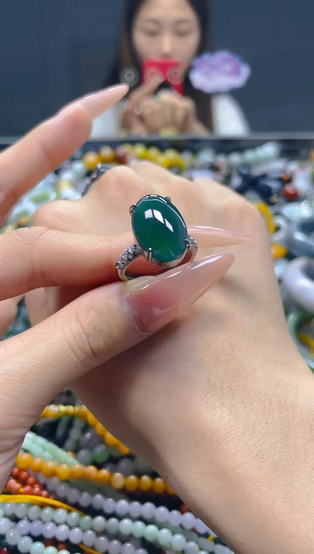 颈饰未镶嵌翡翠/M/翡翠A货，一件也是批发价