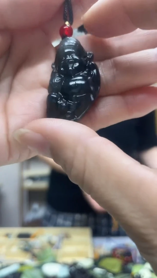 未镶嵌岫玉吊坠.