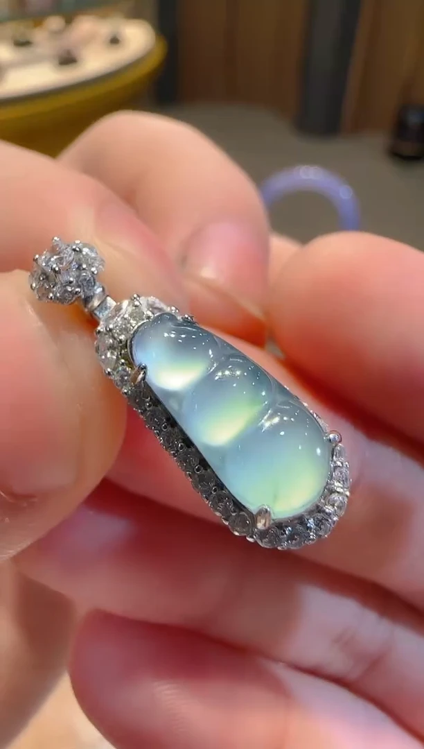 【闪购商品】翡翠吊坠(不含链)银S925镶嵌多样性发货一件