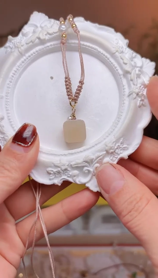 【闪购商品】和田玉挂件未镶嵌藕粉方糖