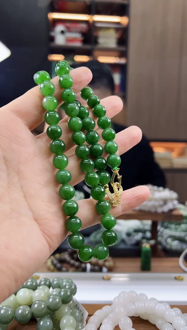 未镶嵌手链和田玉（碧玉）卡10碧玉项链
