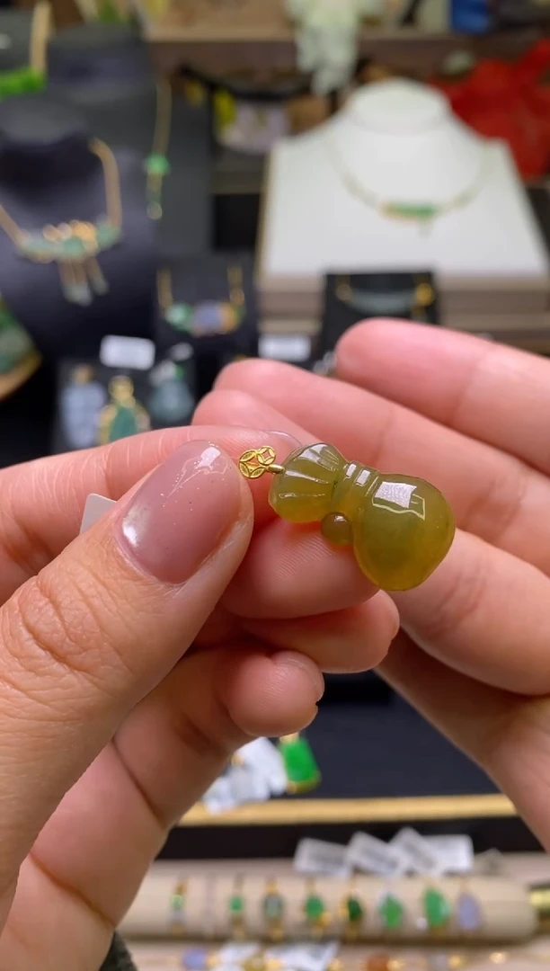 【闪购商品】翡翠颈饰18K金镶嵌净货17935