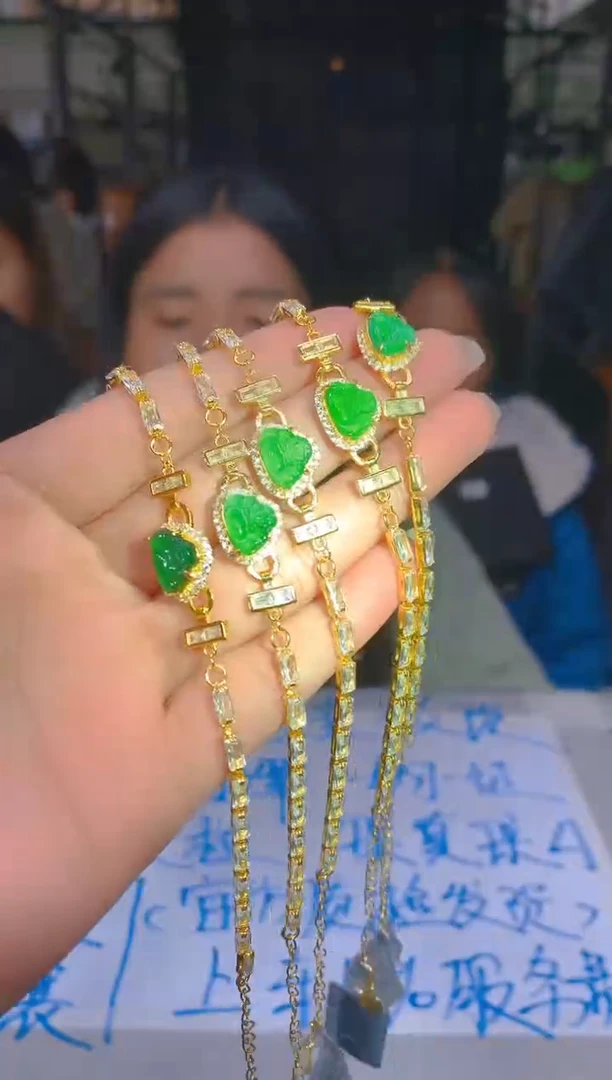 【闪购商品】定制翡翠未镶嵌8定制翡翠 多样性发货（发其一）