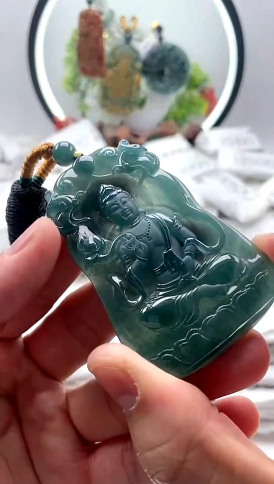 【闪购商品】翡翠颈饰未镶嵌大势至