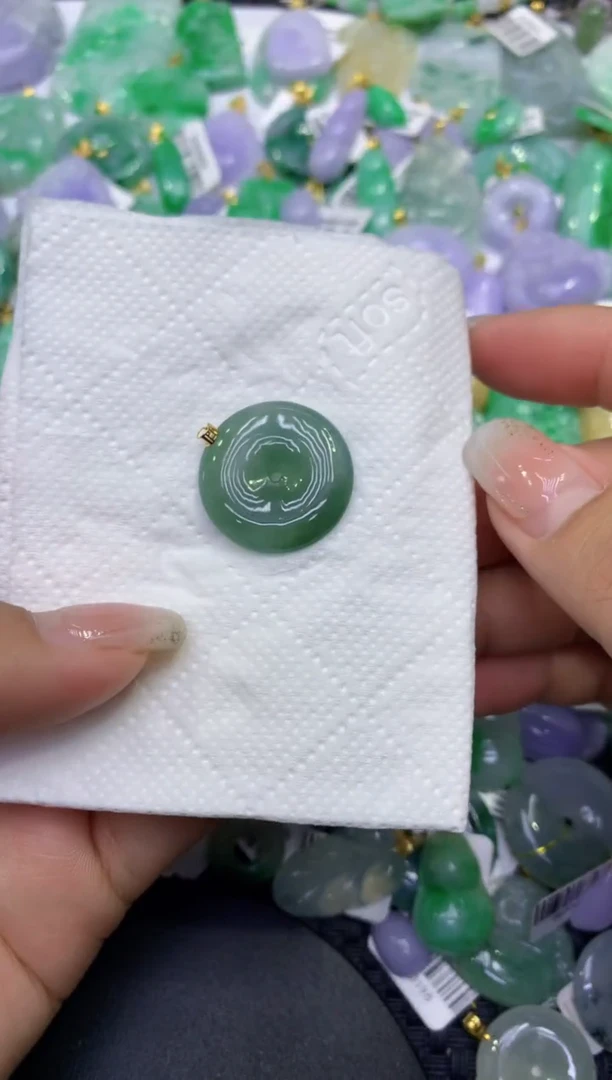 颈饰未镶嵌翡翠天然缅甸A货翡翠