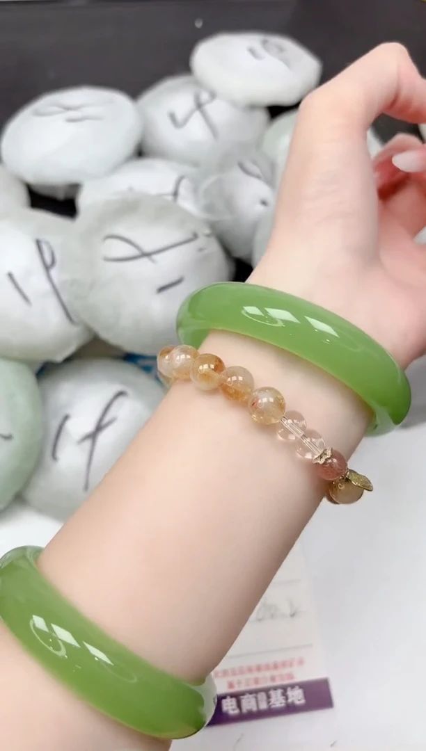 未镶嵌手镯石英质玉241-60.2