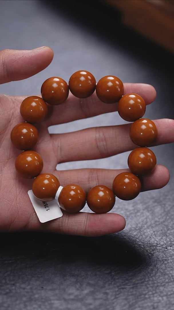 【闪购商品】橄榄核吊坠更厉害