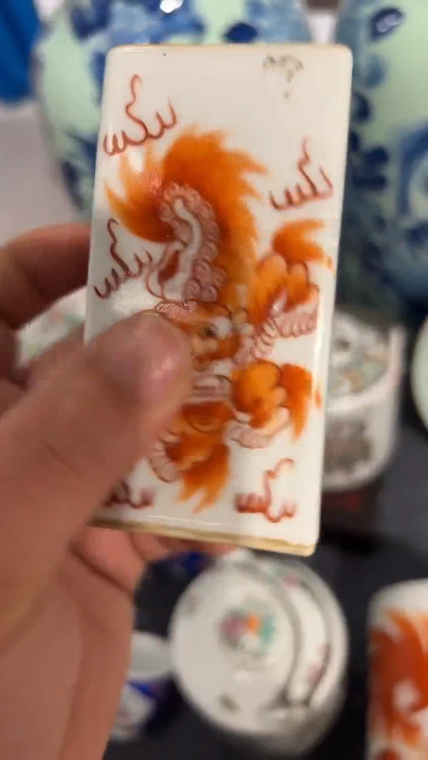 摆件瓷摆件瓷摆件狮子方笔桶