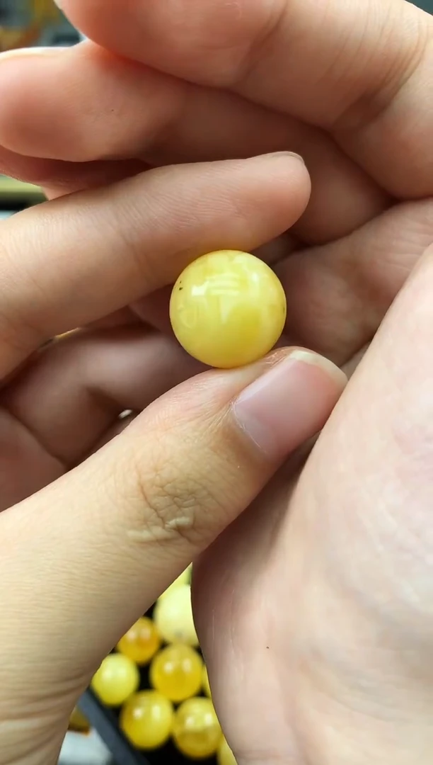 未镶嵌琥珀珠宝奇石72