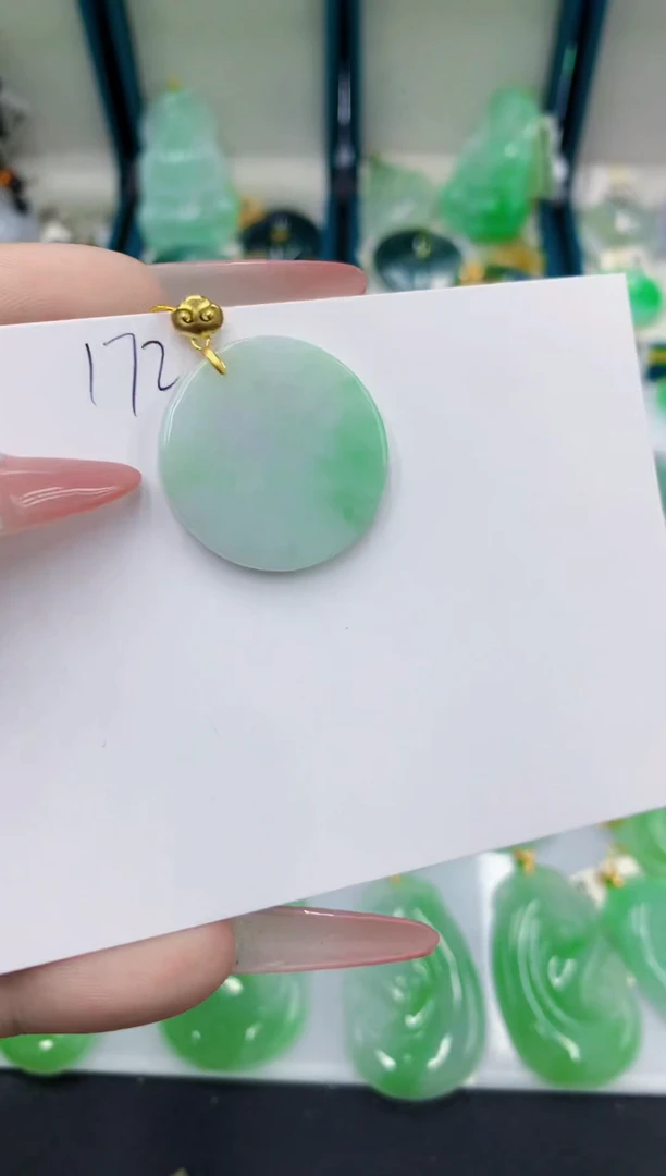 翡翠未镶嵌颈饰11111111111111