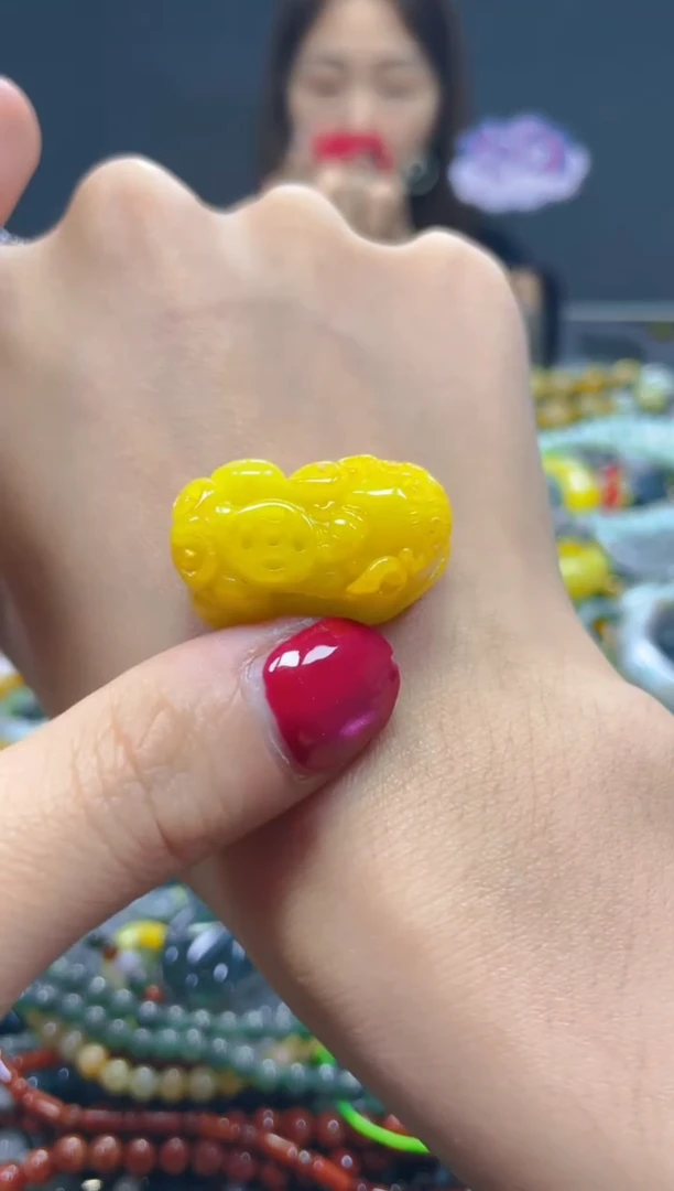 颈饰未镶嵌翡翠/F/翡翠A货，一件也是批发价