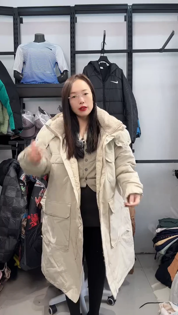 2111 闪购编码  运动卫衣裤以直播间过款为准 尺码  · 170