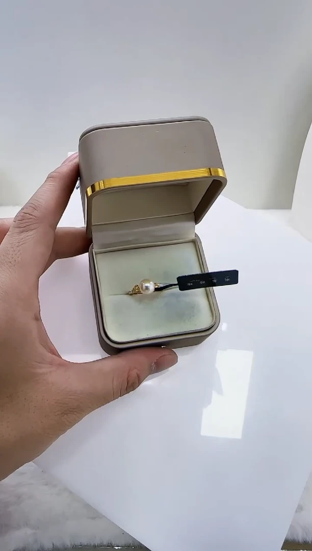 银S925镶嵌海水珍珠DA 羽皇金戒指8-9 A