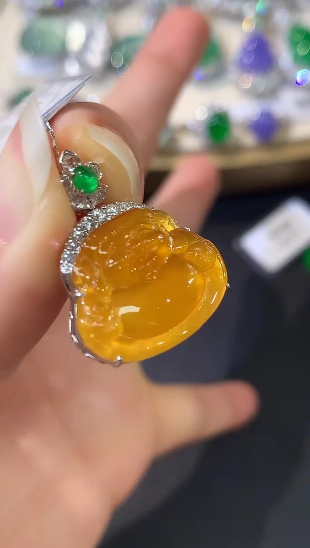 吊坠(不含链)18K金镶嵌翡翠A353|21800