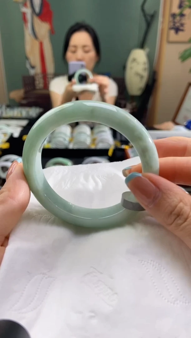 翡翠手镯未镶嵌56.5圈口t