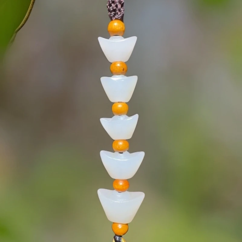 和田玉未镶嵌车挂