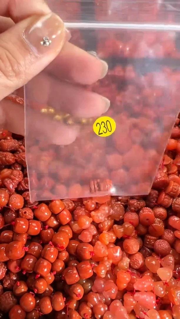 【闪购商品】南红玛瑙颈饰未镶嵌1