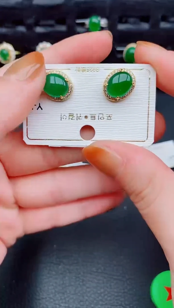 【闪购商品】翡翠耳饰银S925镶嵌天然a货翡翠284