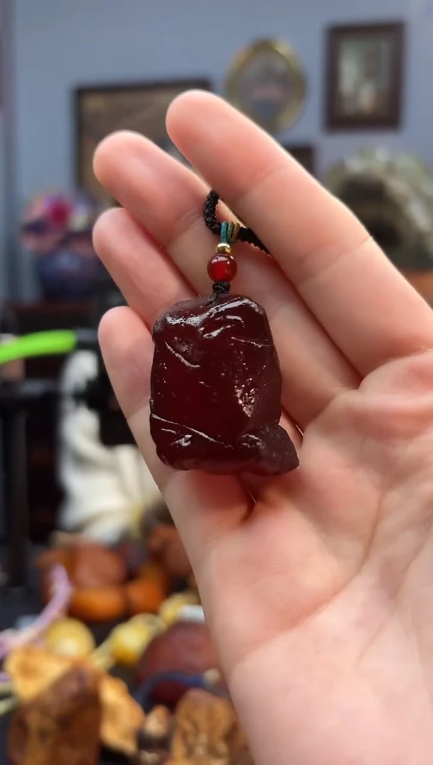 琥珀颈饰未镶嵌吊坠