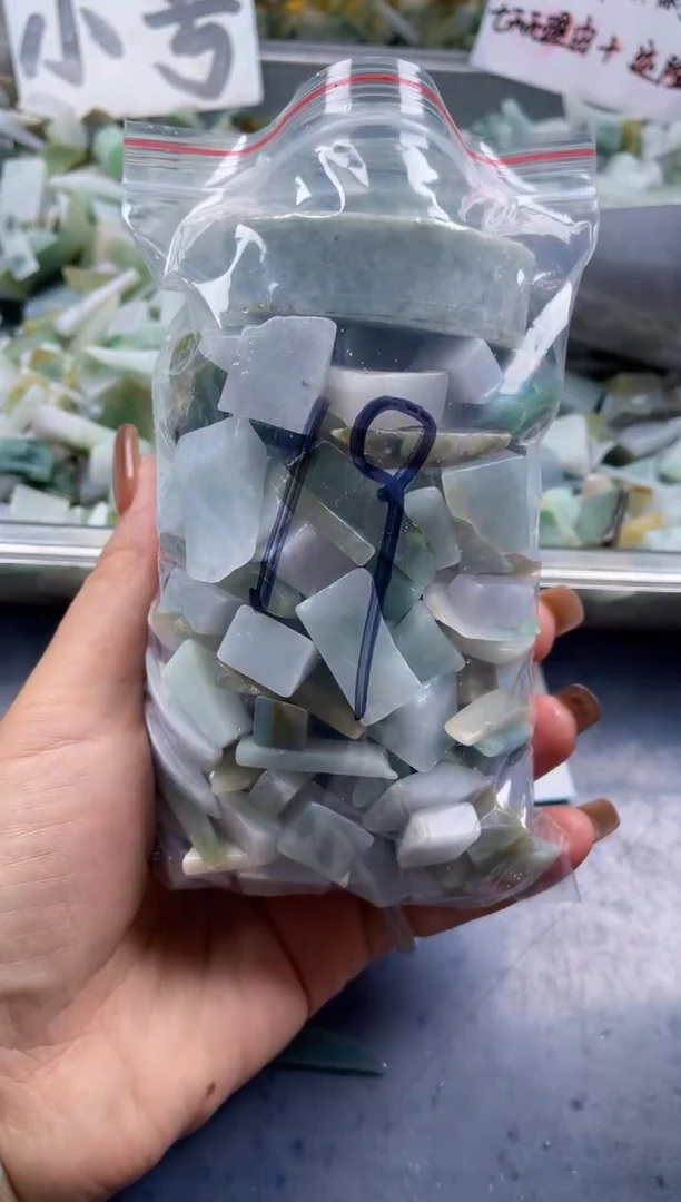 配石翡翠天然翡翠小号500克送镯心19