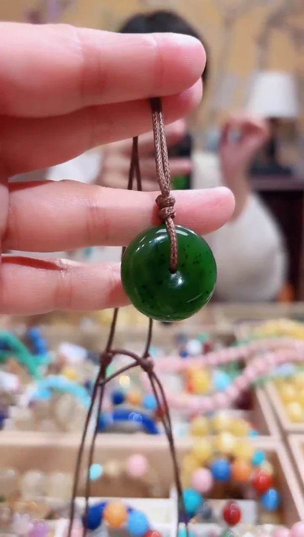 颈饰未镶嵌和田玉（碧玉）碧玉平安扣