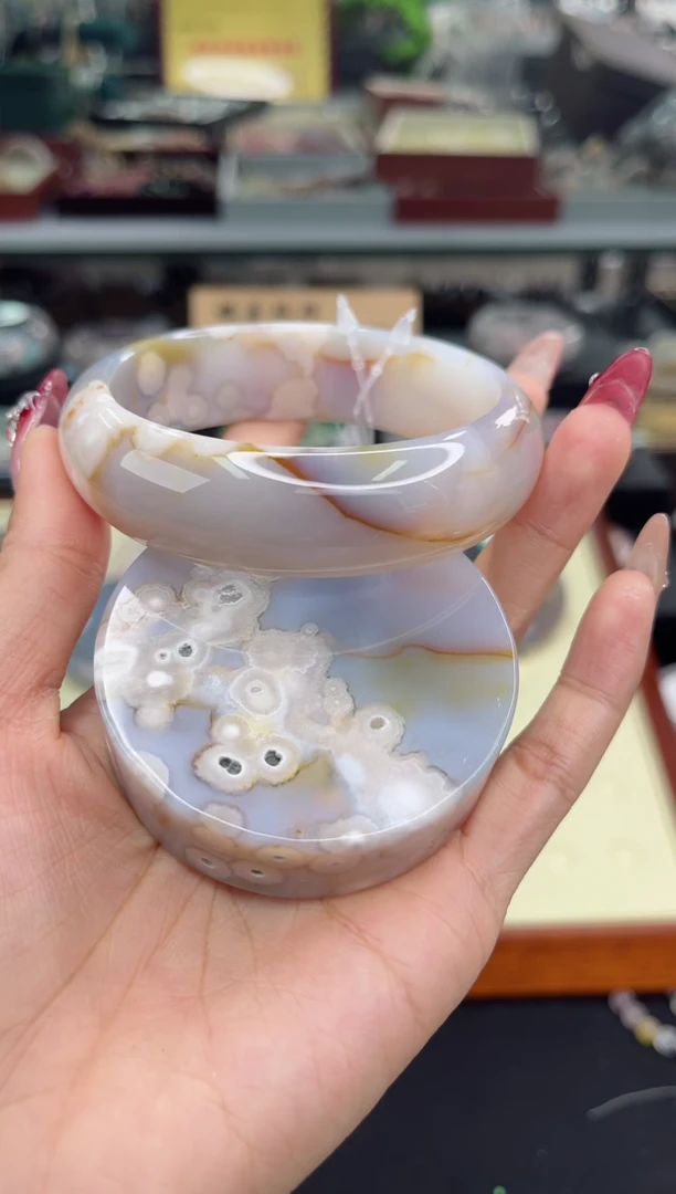 【闪购商品】石英质玉手镯未镶嵌62圈口（赠品镯心）3681380