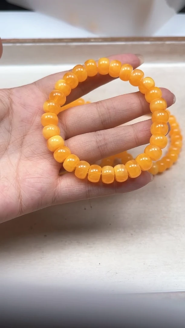 未镶嵌蜜蜡裸石M557 鸡油蜡6*10mm30个15元