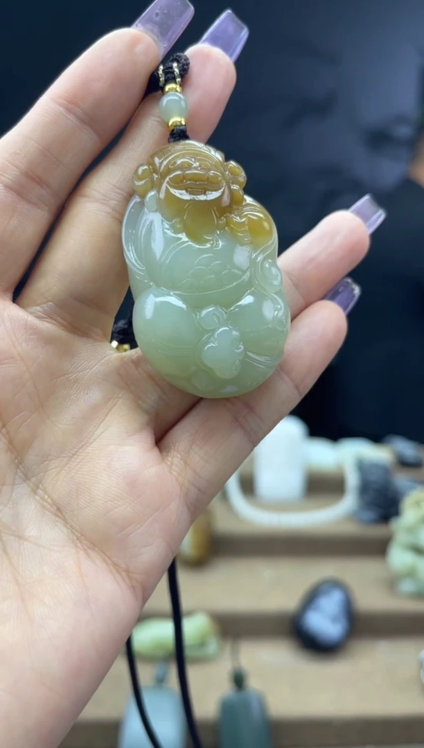 颈饰未镶嵌和田玉1