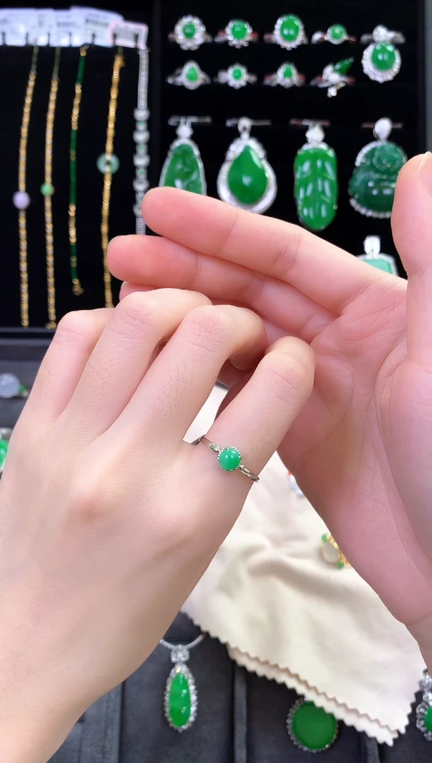 未镶嵌戒指翡翠蛋面戒指