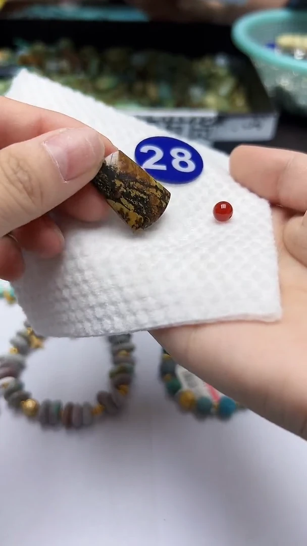 玛瑙/玉髓吊坠未镶嵌28随机发