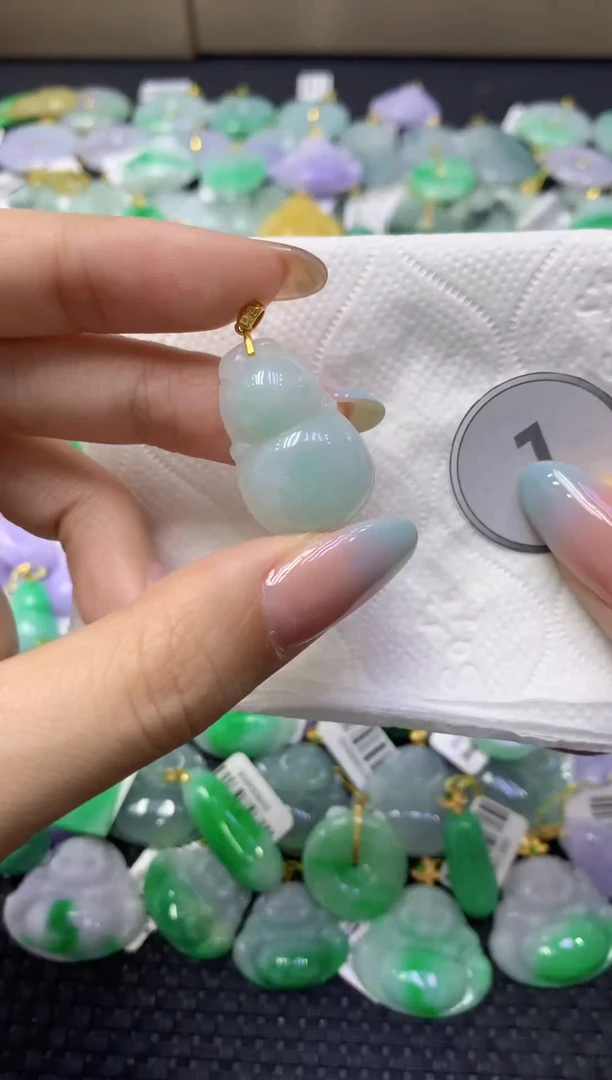 颈饰未镶嵌翡翠天然缅甸翡翠A货