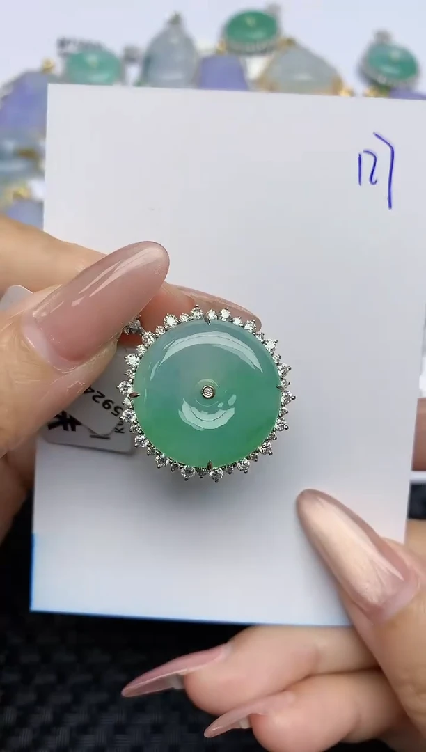 【闪购商品】翡翠颈饰18K金镶嵌天然A货翡翠 127