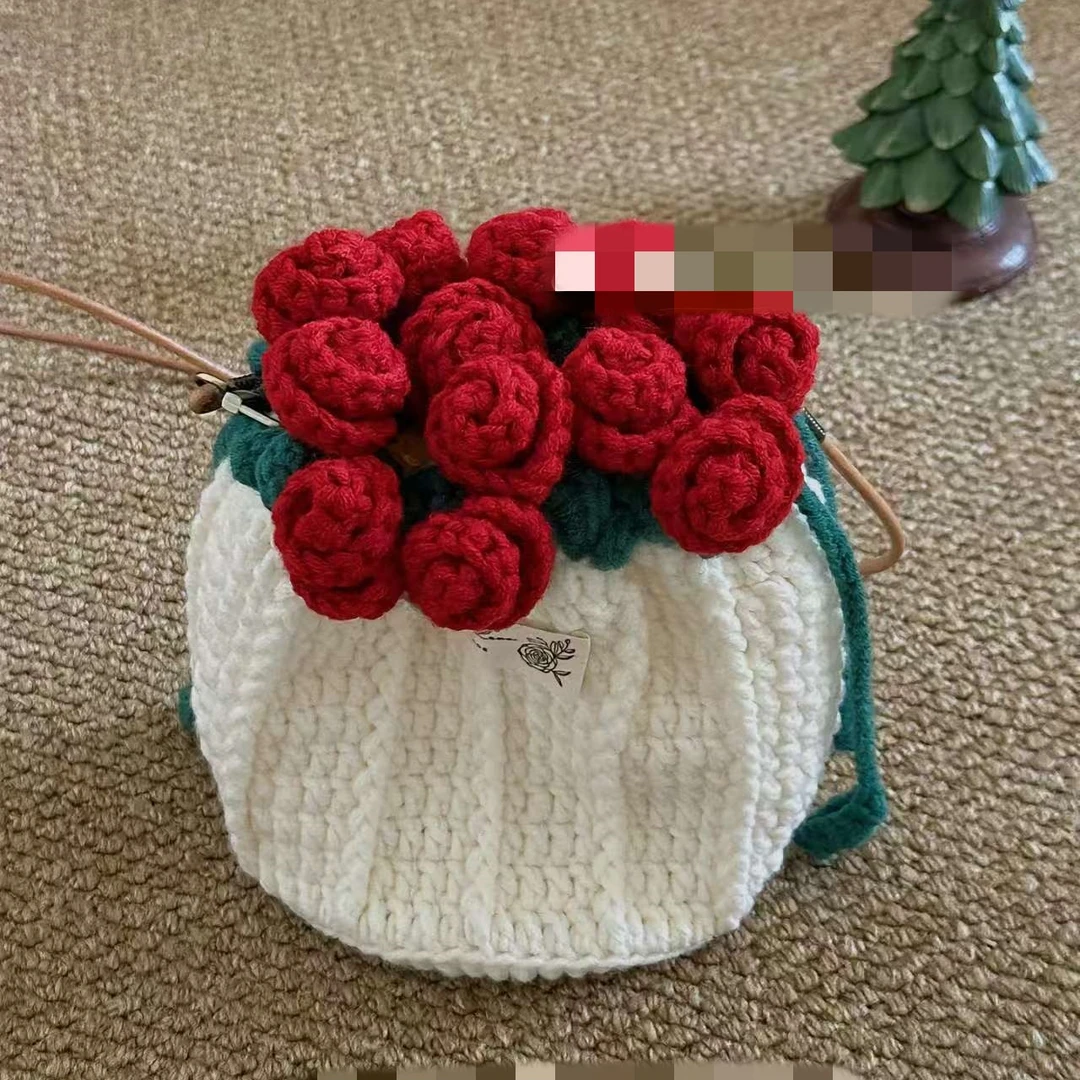 纯手工钩织玫瑰花水桶包网红百搭花朵编织包包钩织成品单肩斜挎包
