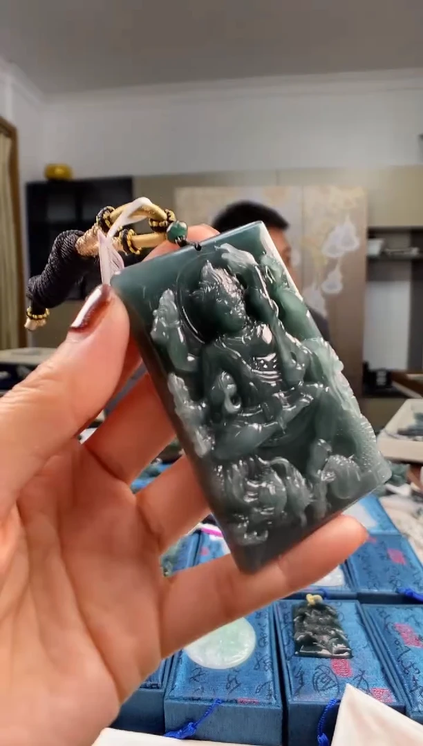 颈饰未镶嵌翡翠多样性发其一