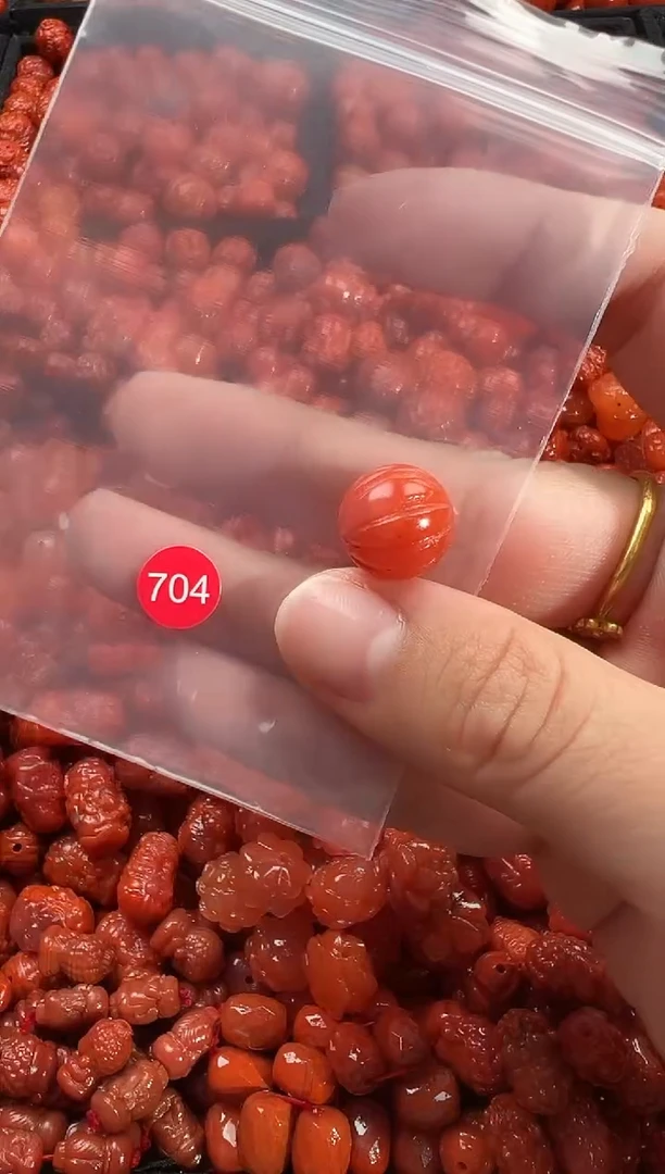 颈饰未镶嵌南红玛瑙1