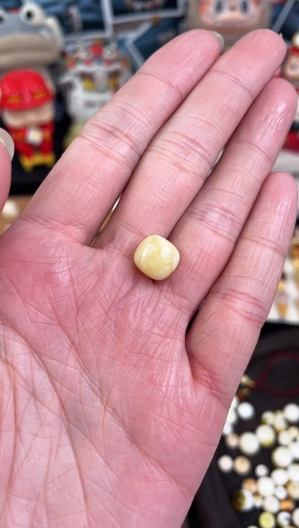 裸石蜜蜡未镶嵌蜜蜡