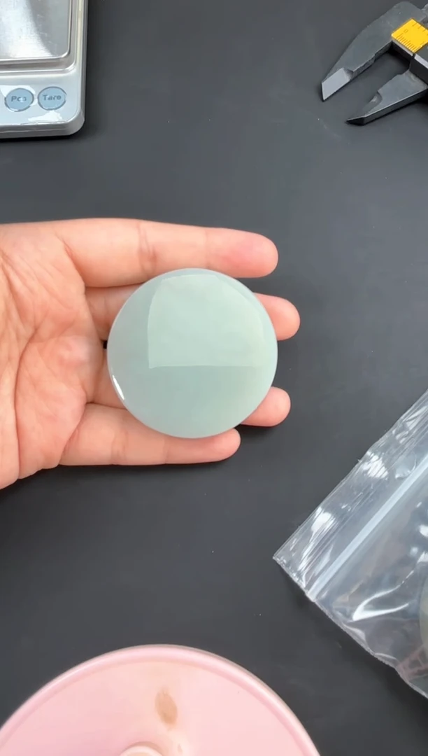 和田玉未镶嵌珠宝半成品且末微色差近矿镯心m