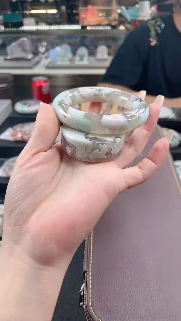 未镶嵌手镯石英质玉55圈口（赠品镯心）3s96281