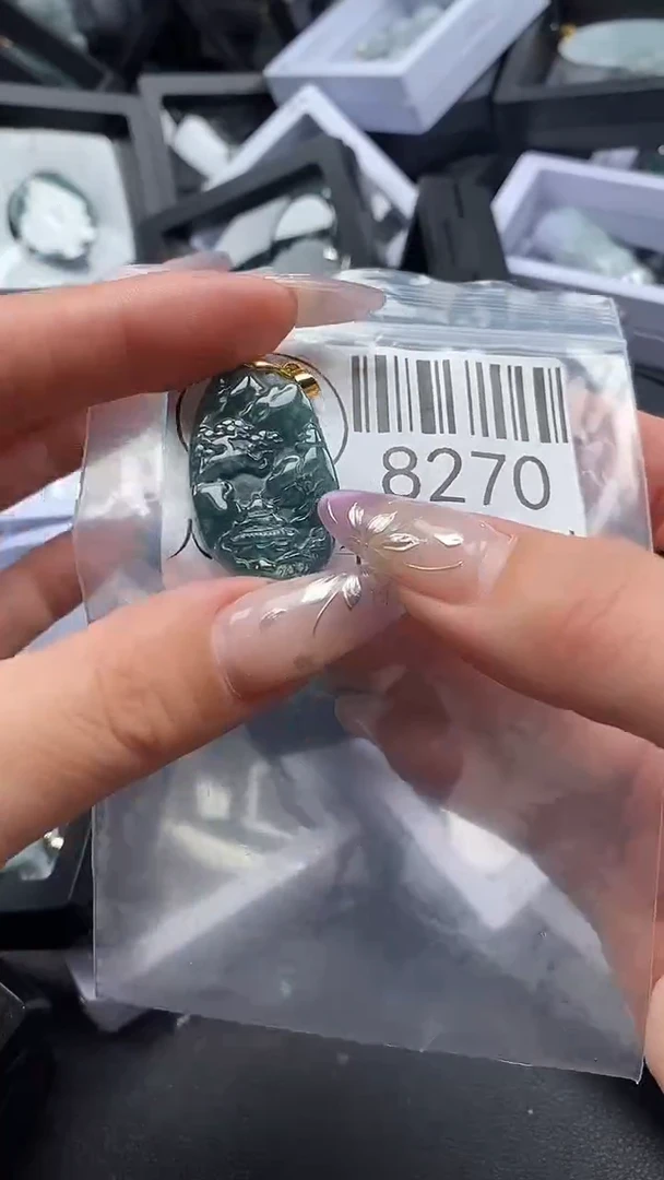 吊坠(不含链)未镶嵌翡翠8270