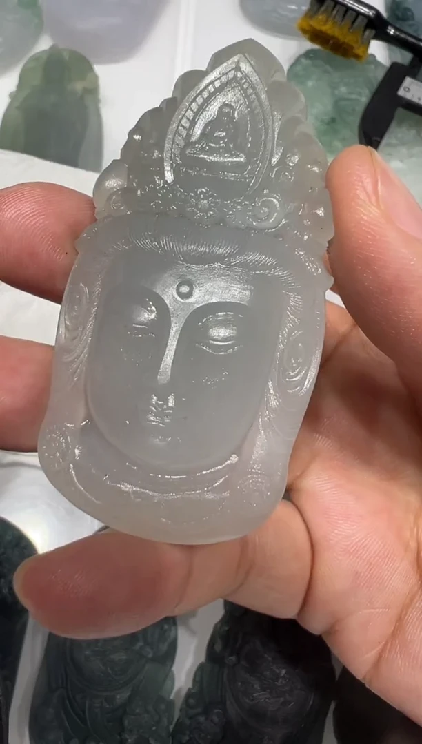 定制翡翠未镶嵌观音