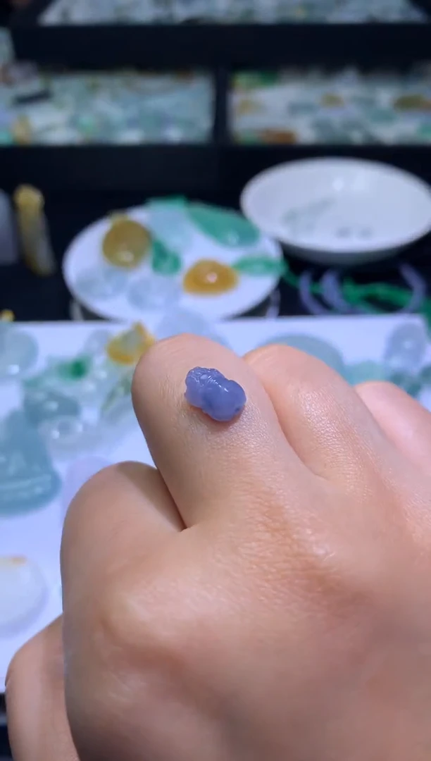 未镶嵌定制翡翠毛货