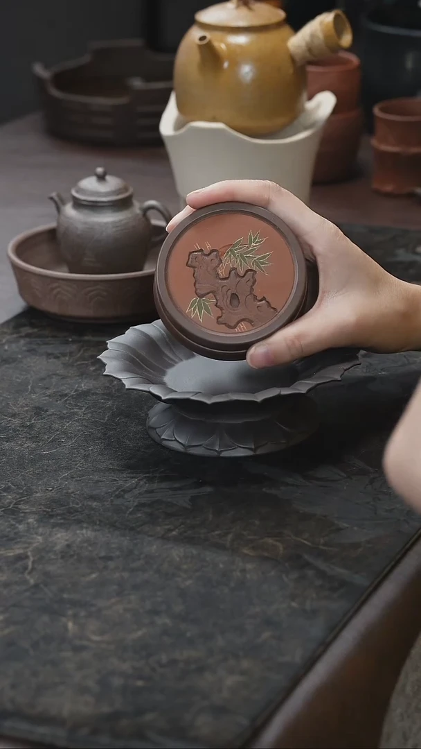 九隐茶器双色太湖石盖置