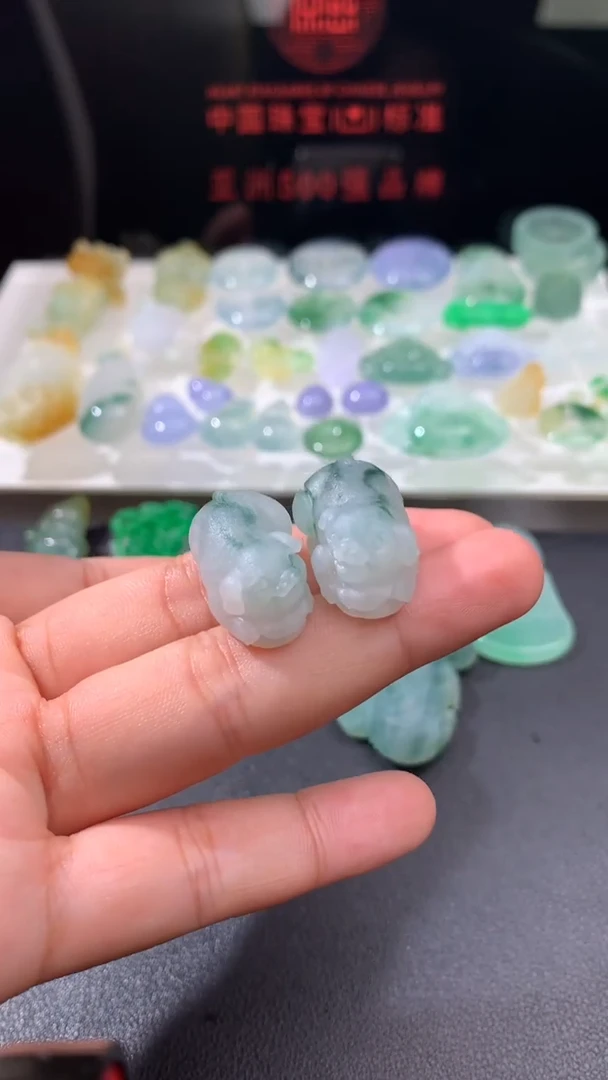 未镶嵌定制翡翠