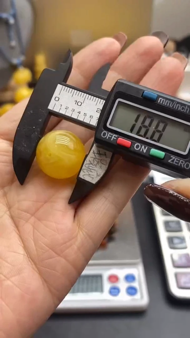 琥珀未镶嵌珠宝奇石183