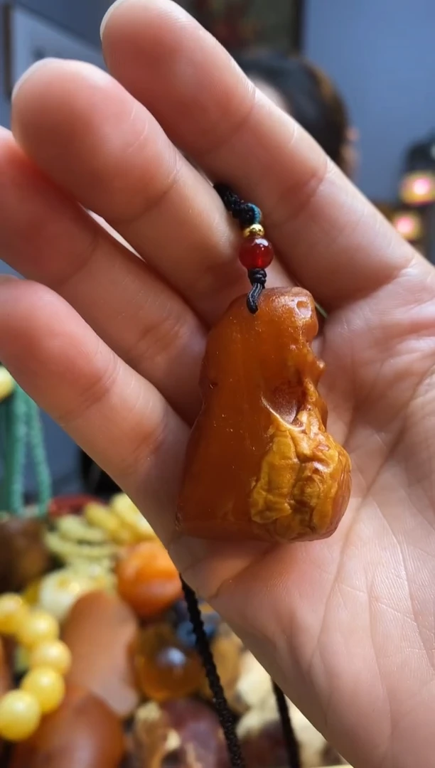 琥珀颈饰未镶嵌吊坠