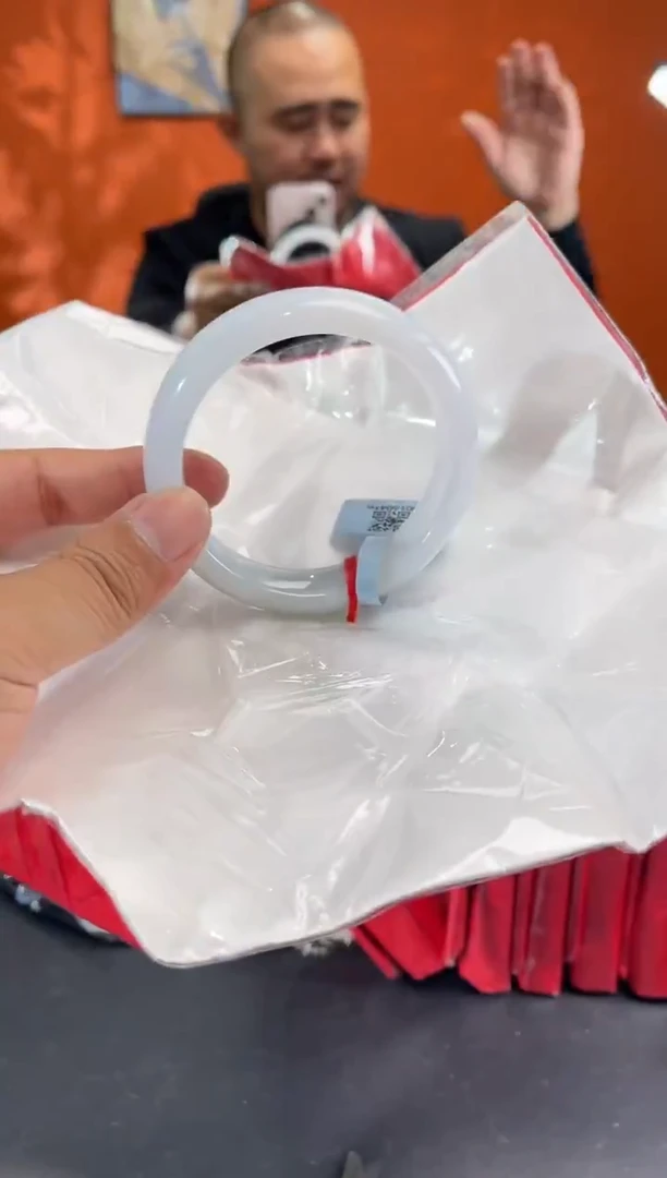 未镶嵌手镯翡翠60