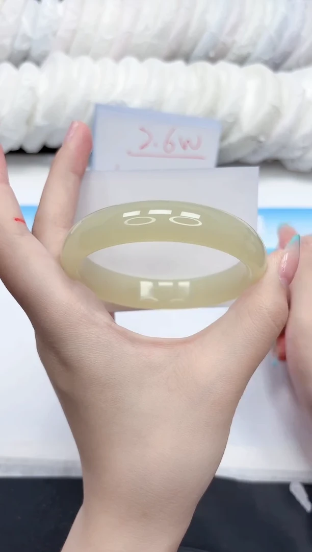 石英质玉手镯未镶嵌187-60