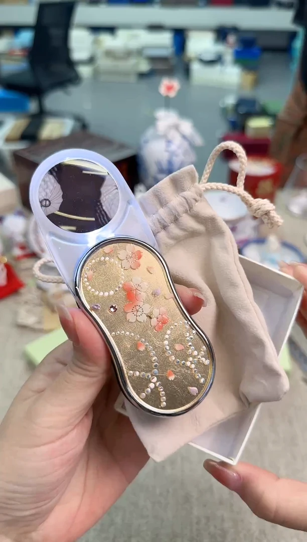 瓷片泡泡家的瓷器真好看