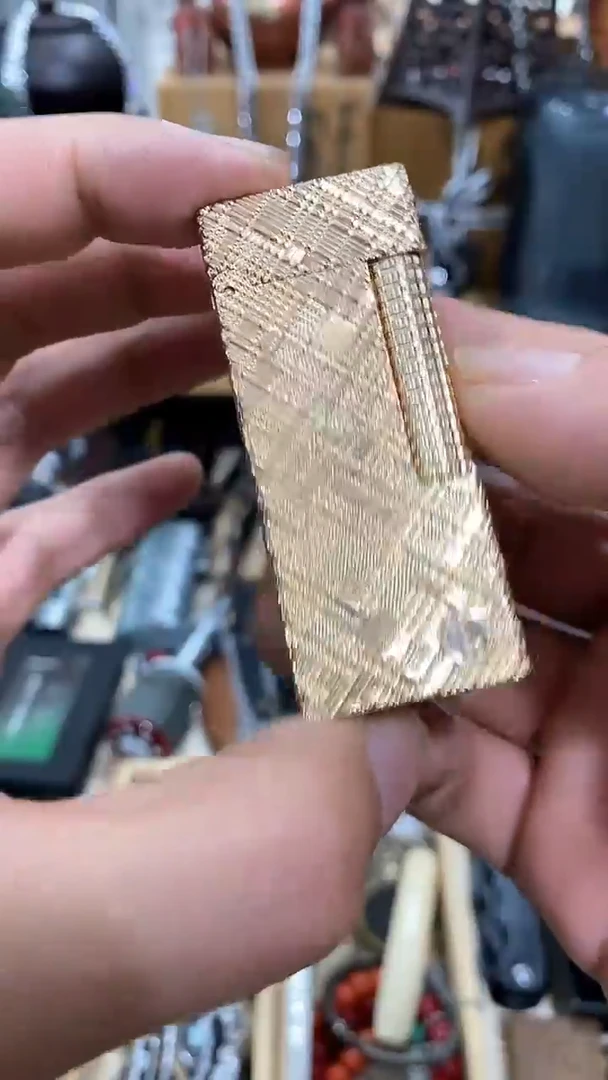 瓷片闪购商品  如图所示